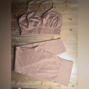 PrettyLittleThing Rust Brown Seamless Sports Bra & Legging Set